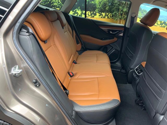 Subaru Legacy Outback 9