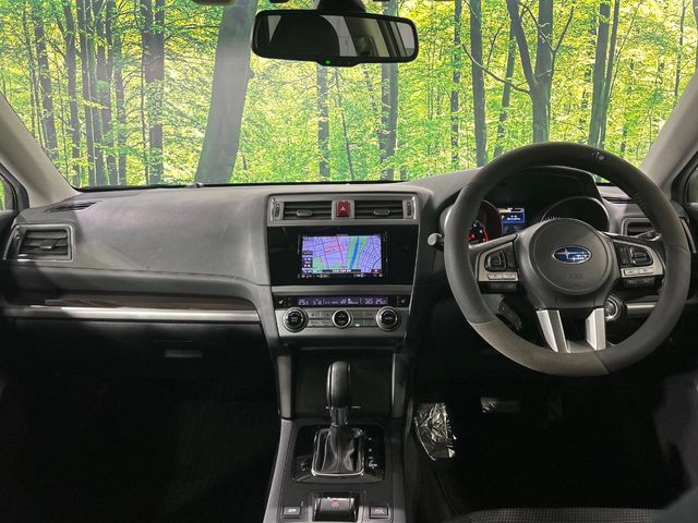 Subaru Legacy Outback 2