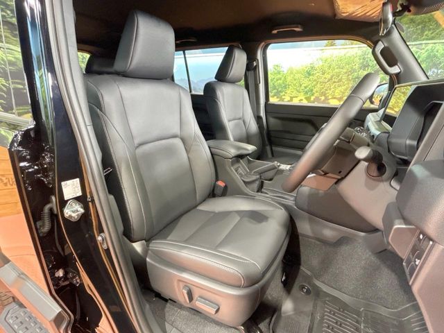 Toyota Land Cruiser FJ 8
