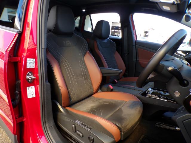 Volkswagen ID.4 12