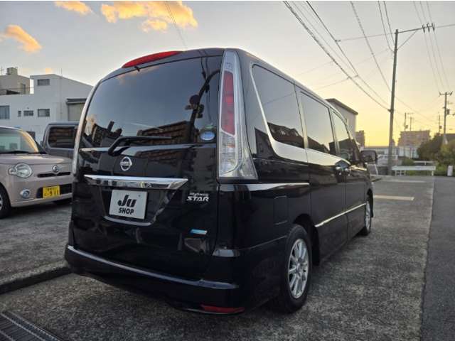 Nissan Serena 5