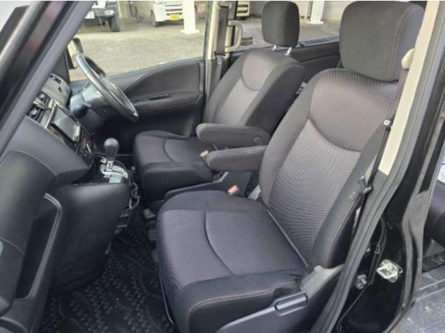 Nissan Serena 10