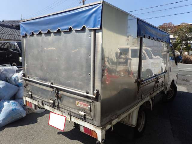Mazda Bongo Truck 4