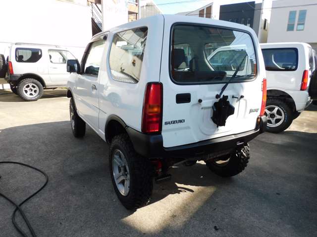 Suzuki Jimny 8