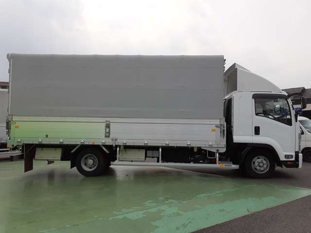 Isuzu Forward 4