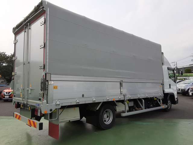 Isuzu Forward 8