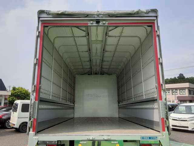 Isuzu Forward 9