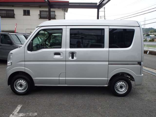 Nissan NV100 Clipper 6