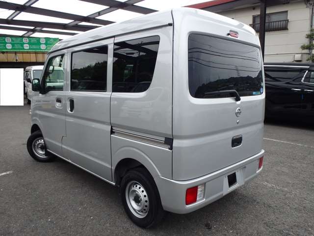 Nissan NV100 Clipper 10