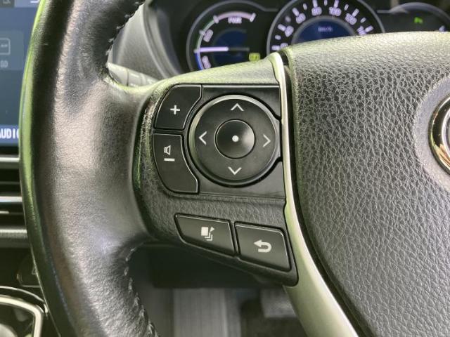 Toyota Noah 4