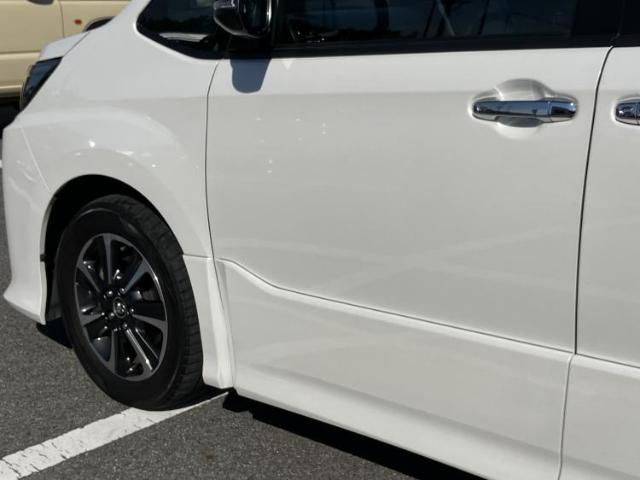 Toyota Noah 8