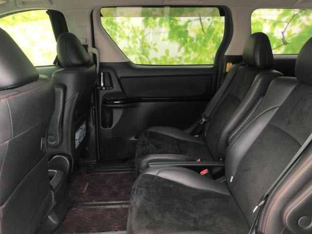 Toyota Vellfire 9