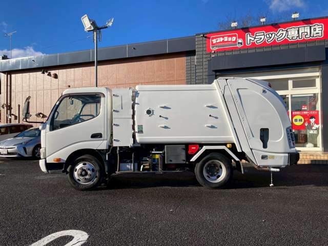 Hino Dutro 8