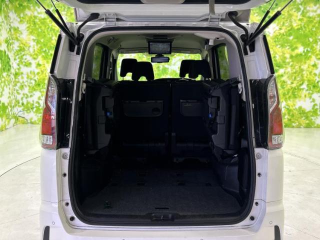Nissan Serena 11