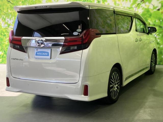 Toyota Alphard 6