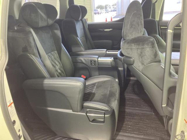 Toyota Alphard 7