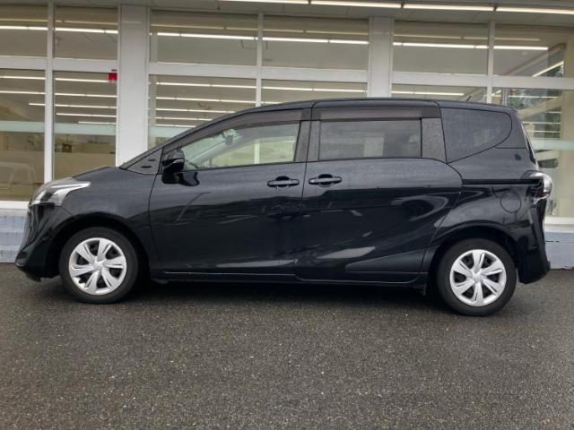 Toyota Sienta 5