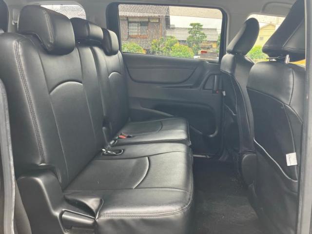 Toyota Sienta 8