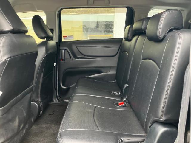 Toyota Sienta 10