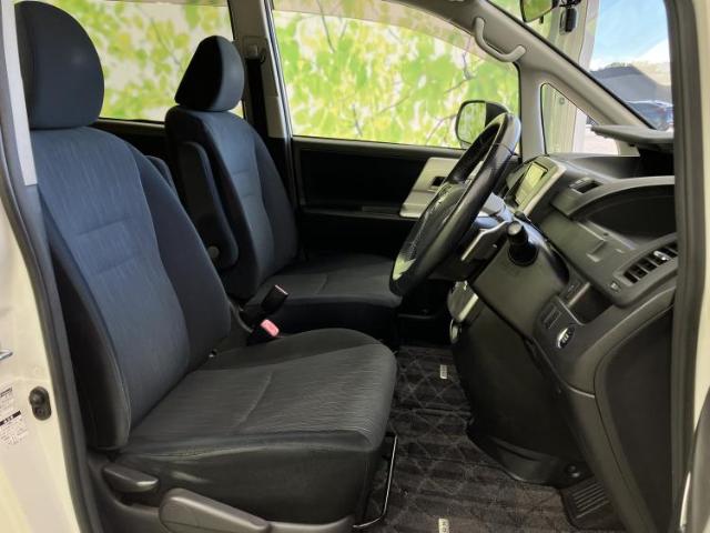 Toyota Noah 2