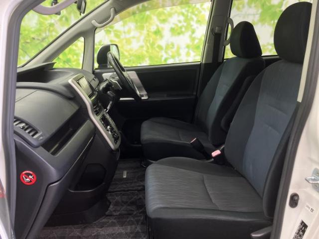 Toyota Noah 8