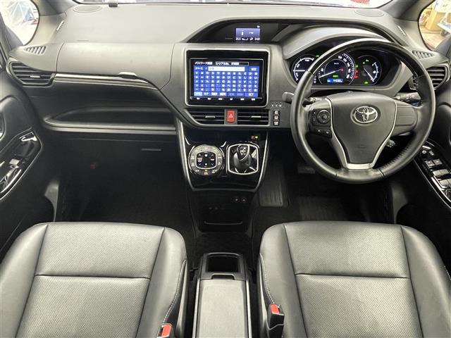 Toyota Esquire 5