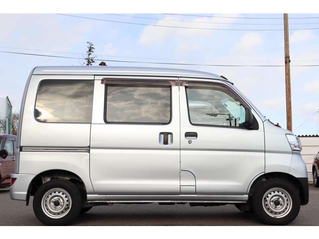 Daihatsu Hijet Cargo 5