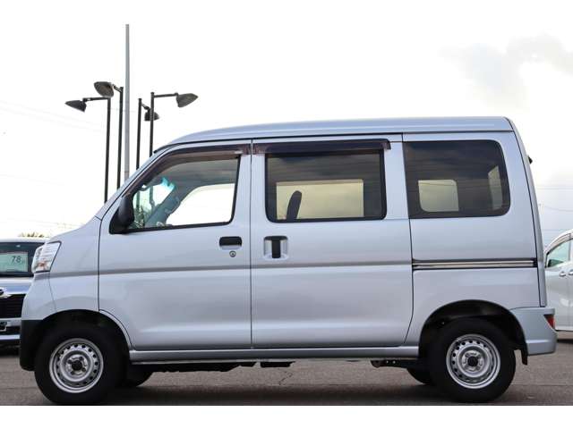 Daihatsu Hijet Cargo 6