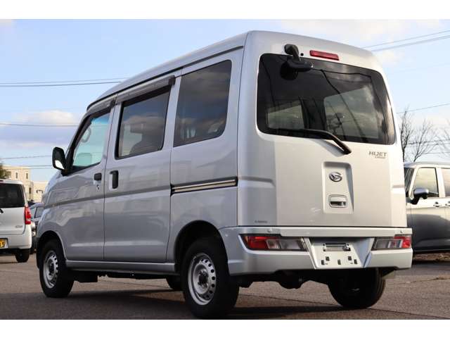 Daihatsu Hijet Cargo 9