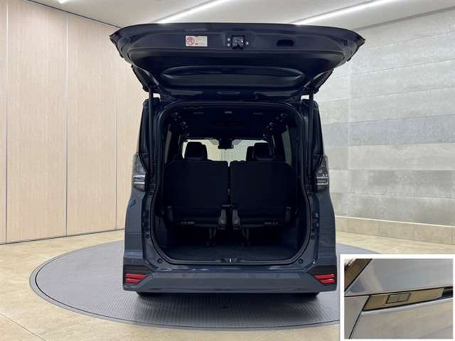Toyota Voxy 3
