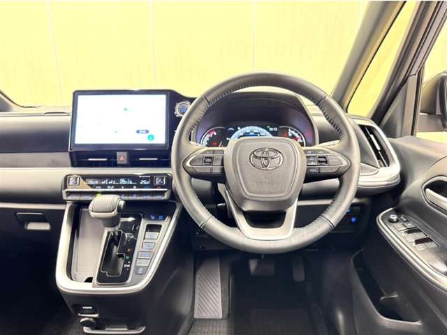 Toyota Voxy 8