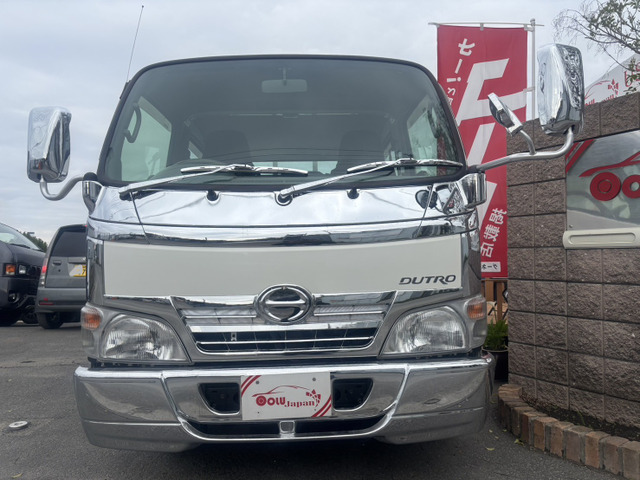 Hino Dutro 3