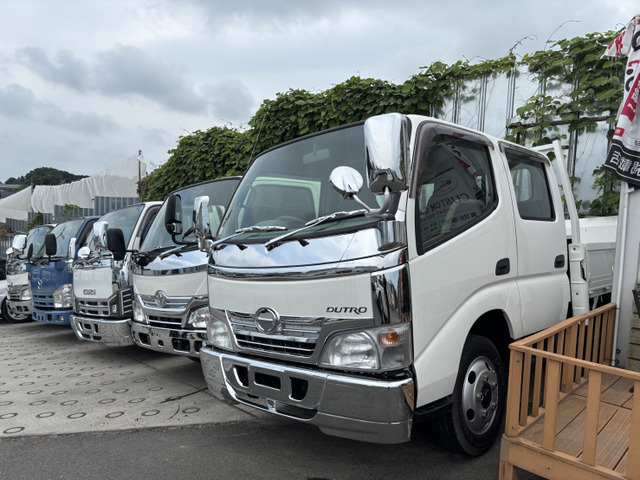 Hino Dutro 9