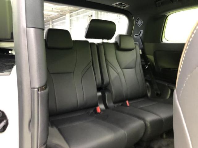 Toyota Alphard 8