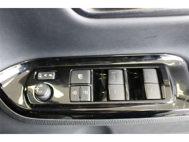 Toyota Noah 6