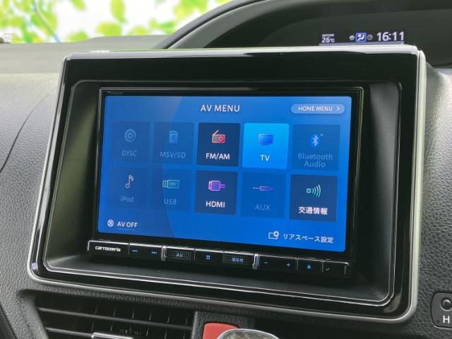 Toyota Voxy 12