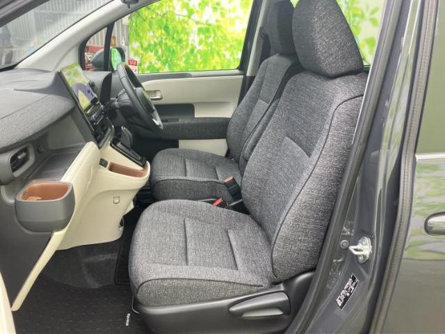 Toyota Sienta 2