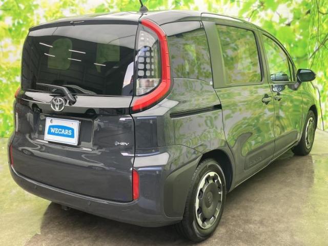 Toyota Sienta 6