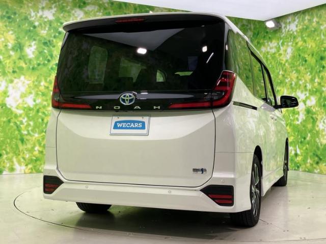 Toyota Noah 6