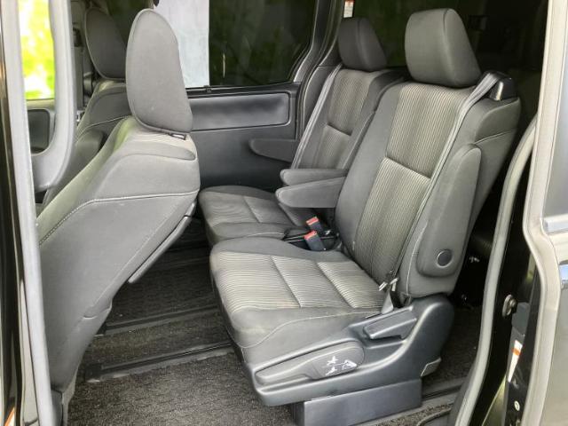 Toyota Voxy 10