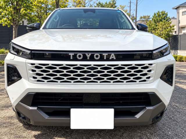 Toyota Hilux 2