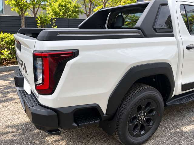 Toyota Hilux 8