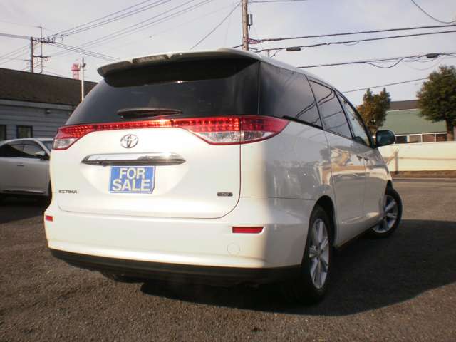 Toyota Estima 9