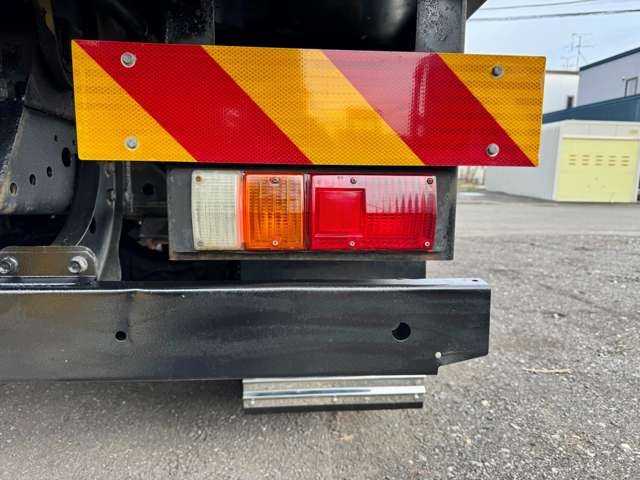 Isuzu Forward 12
