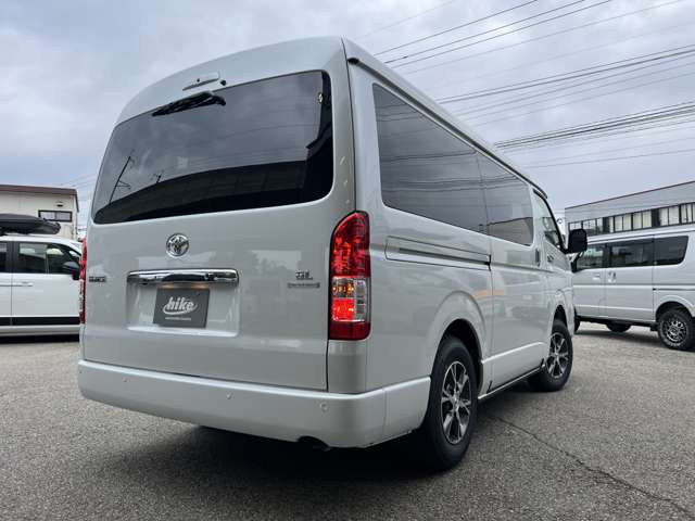 Toyota Hiace 11