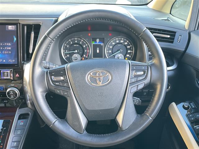 Toyota Vellfire 8