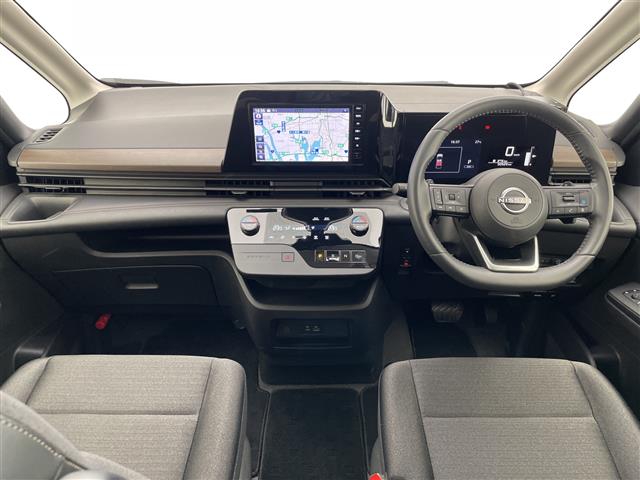 Nissan Serena 2
