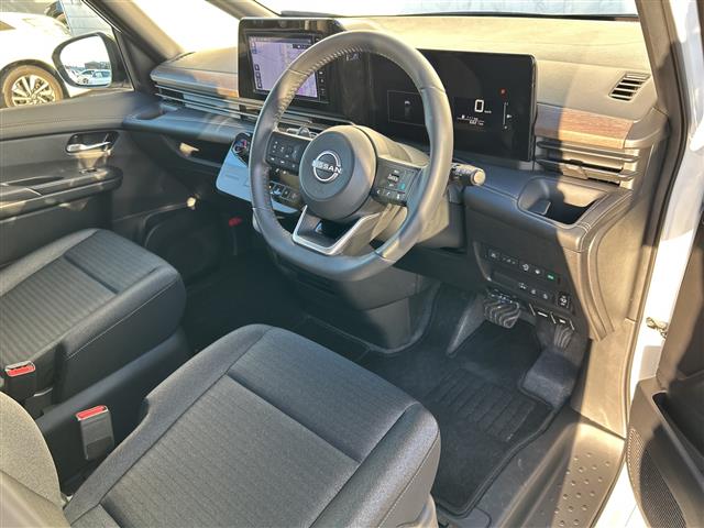 Nissan Serena 12