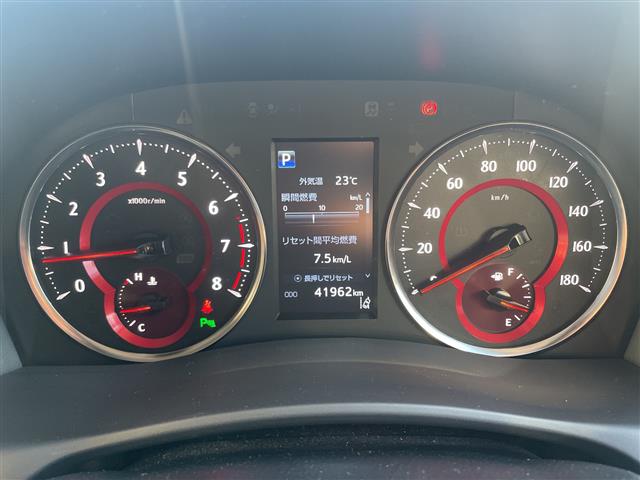 Toyota Alphard 9