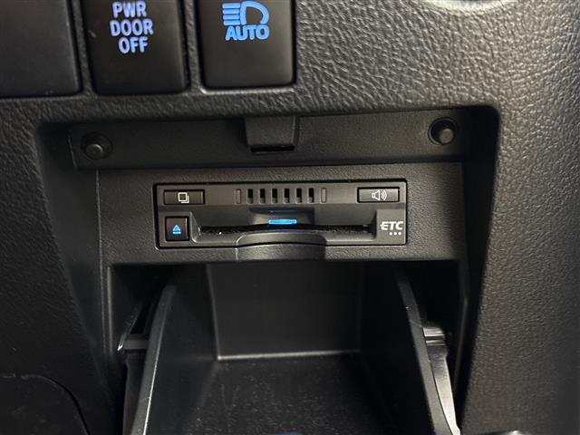 Toyota Alphard 11